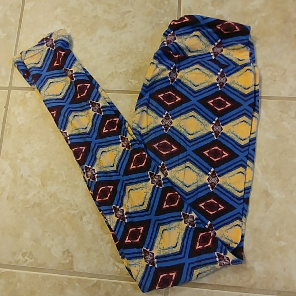 One Size (OS) LuLaRoe Leggings